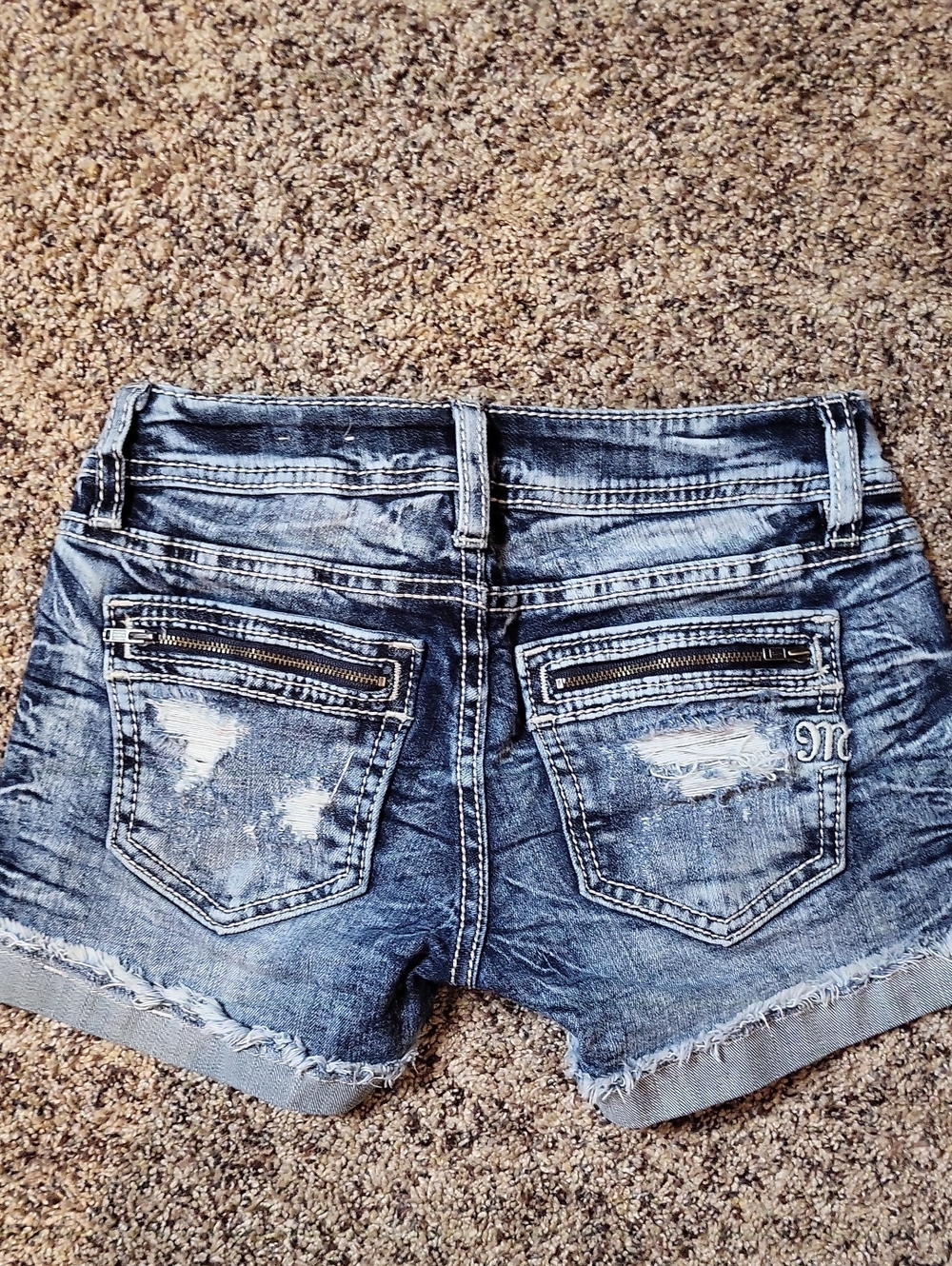 EUC Miss Me Shorts 24